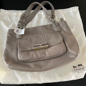 NWT Authentic Coach Leather Ahoukder bag- Mushroom